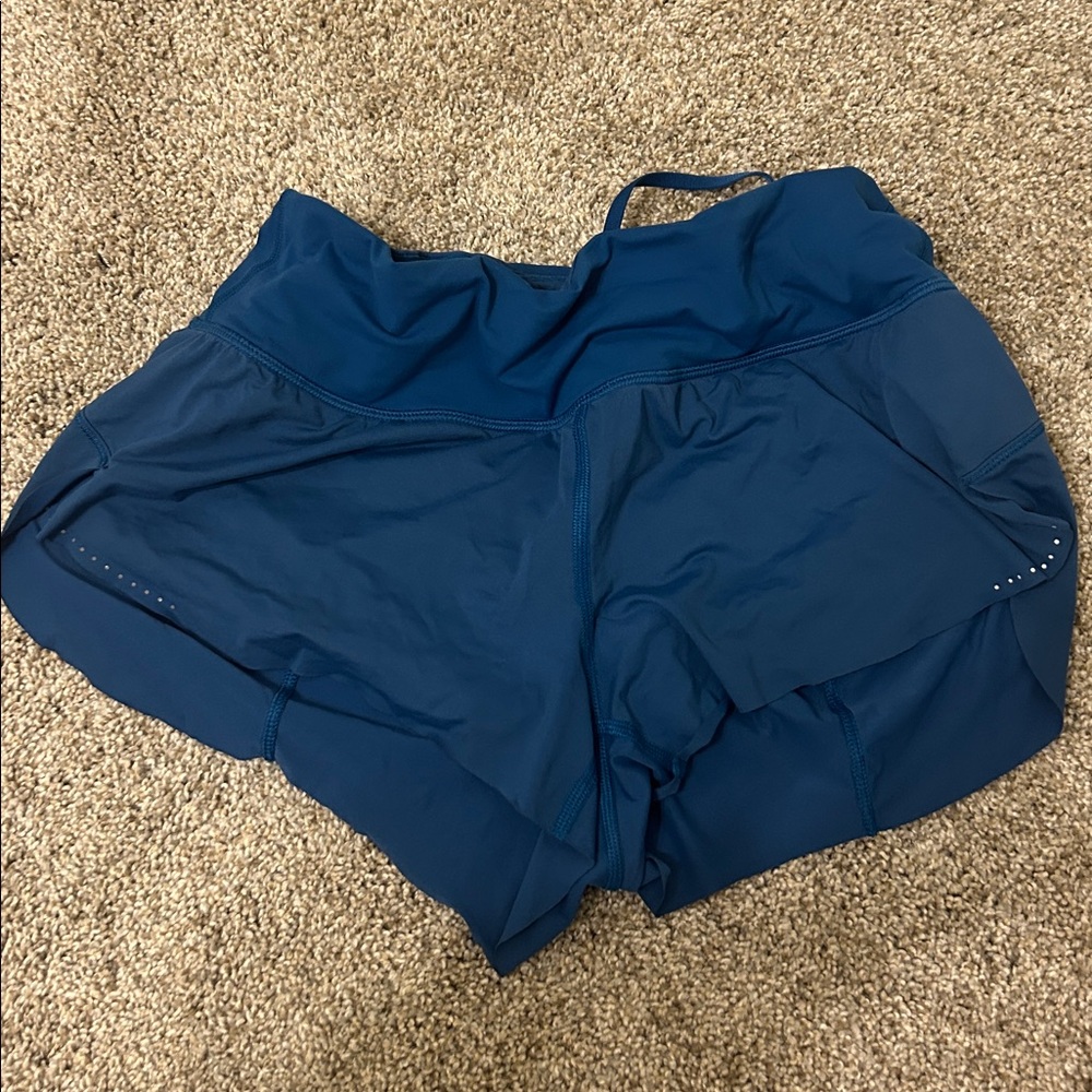 Lululemon Chase Me Shorts
